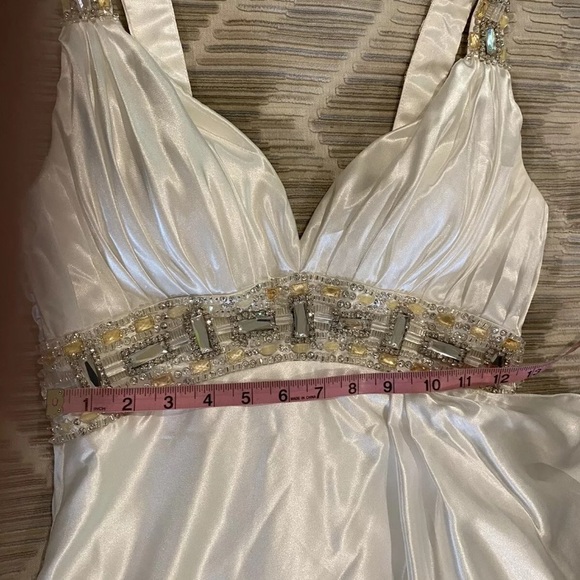 Maggie Sottero Wedding Dress Beaded Open Back V-neck Ivory Train Ballgown 8 - Picture 11 of 14